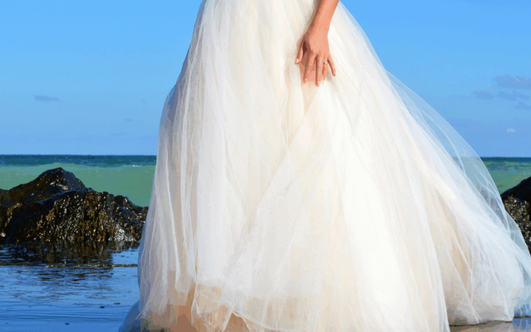 Five Unexpected Stains That Can Appear on Your Dress After A Beach Wedding
